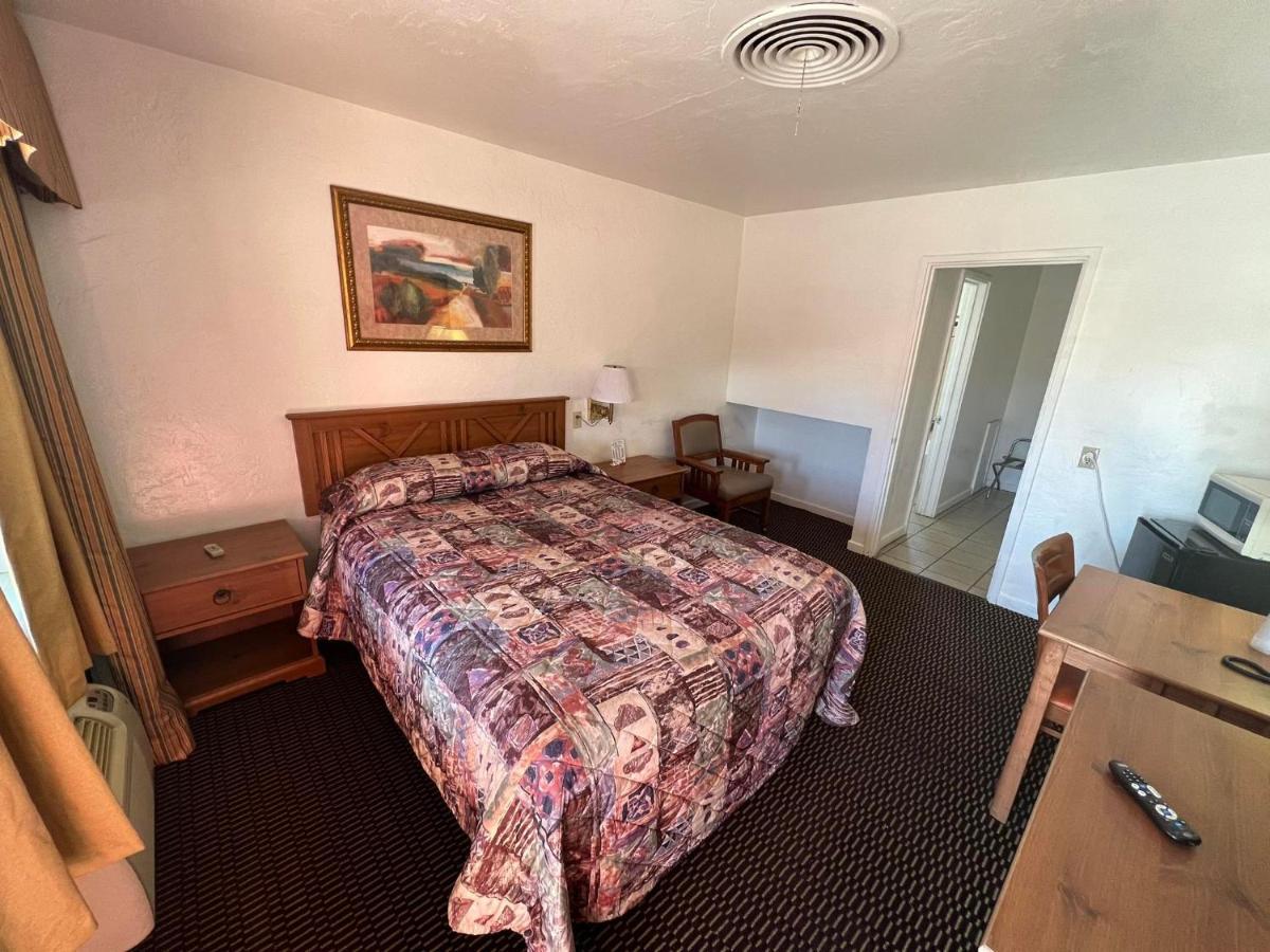 Quail Inn Motel Tucson Exterior photo