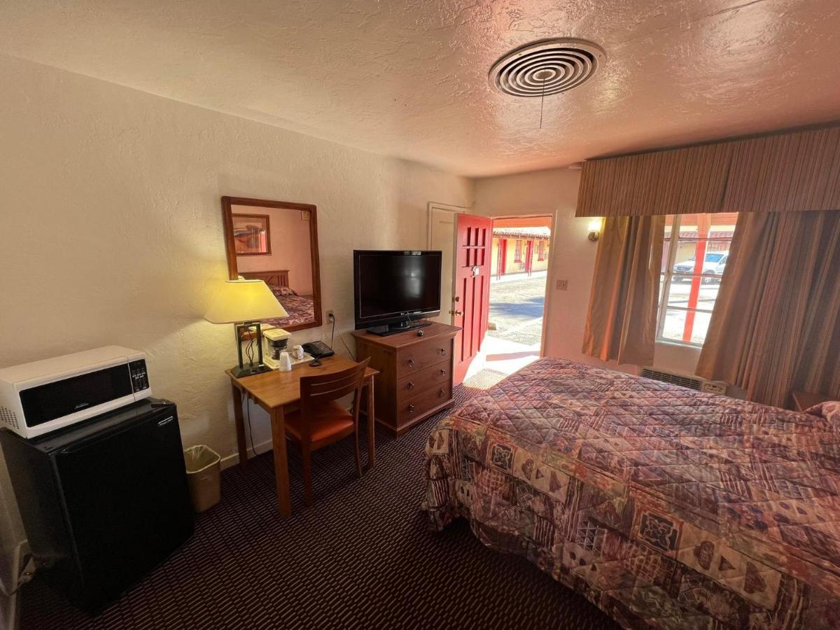 Quail Inn Motel Tucson Exterior photo